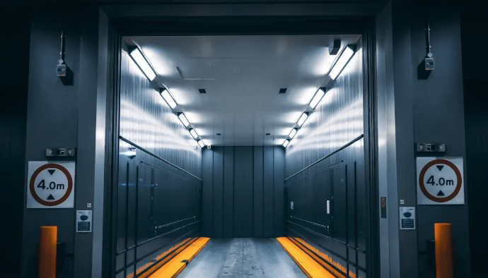 Dimensions de l'ascenseur de fret standard